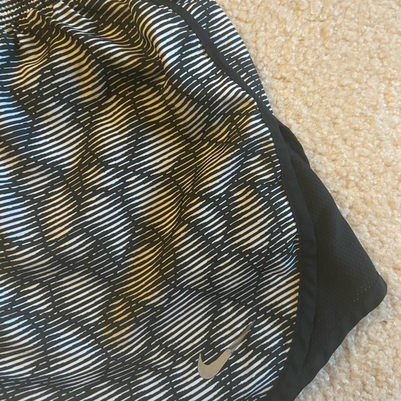 Nike shorts - Picture 5 of 5